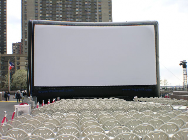 Mega Screen