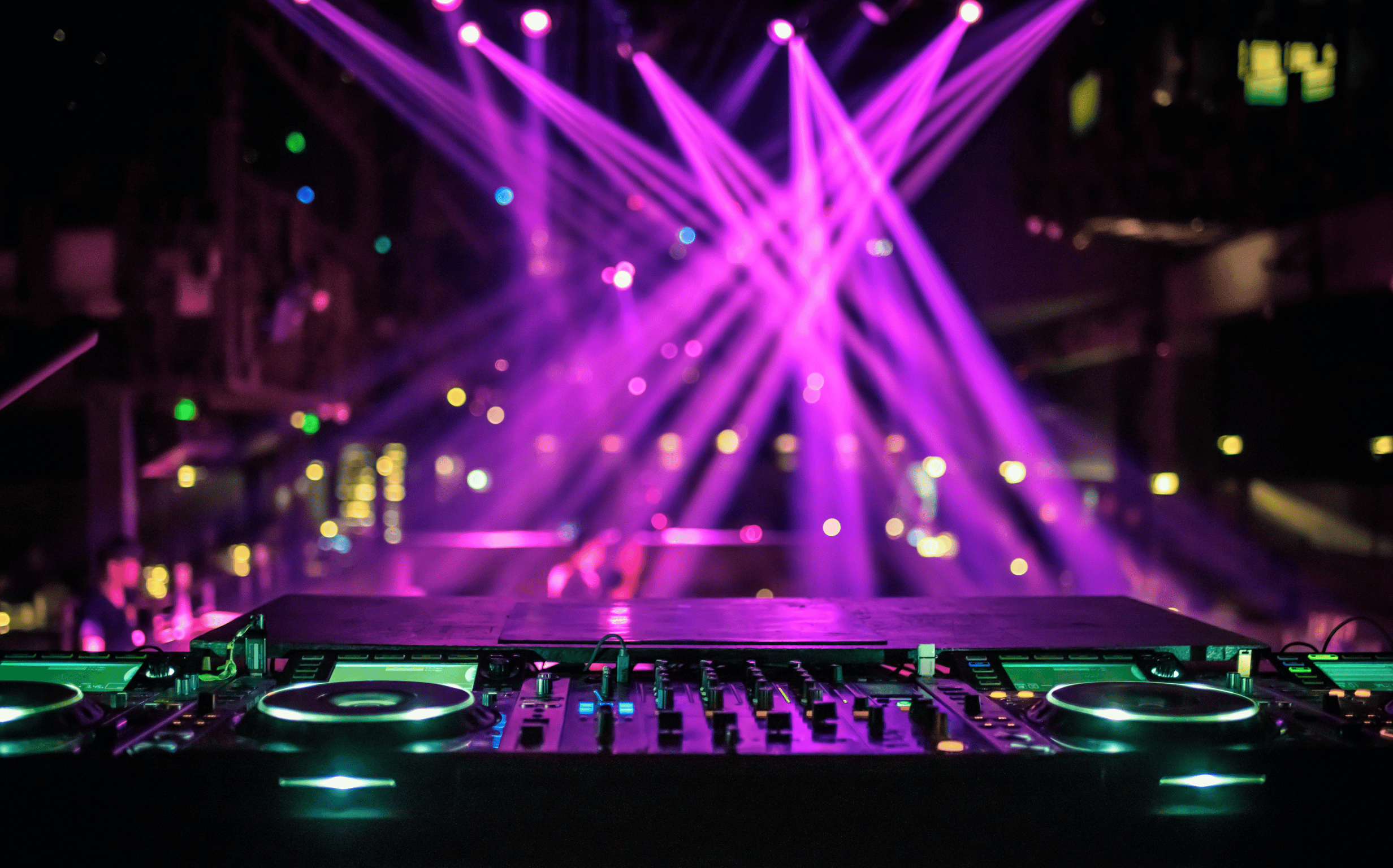 variety of entertainment options tailored to the age group and party style.